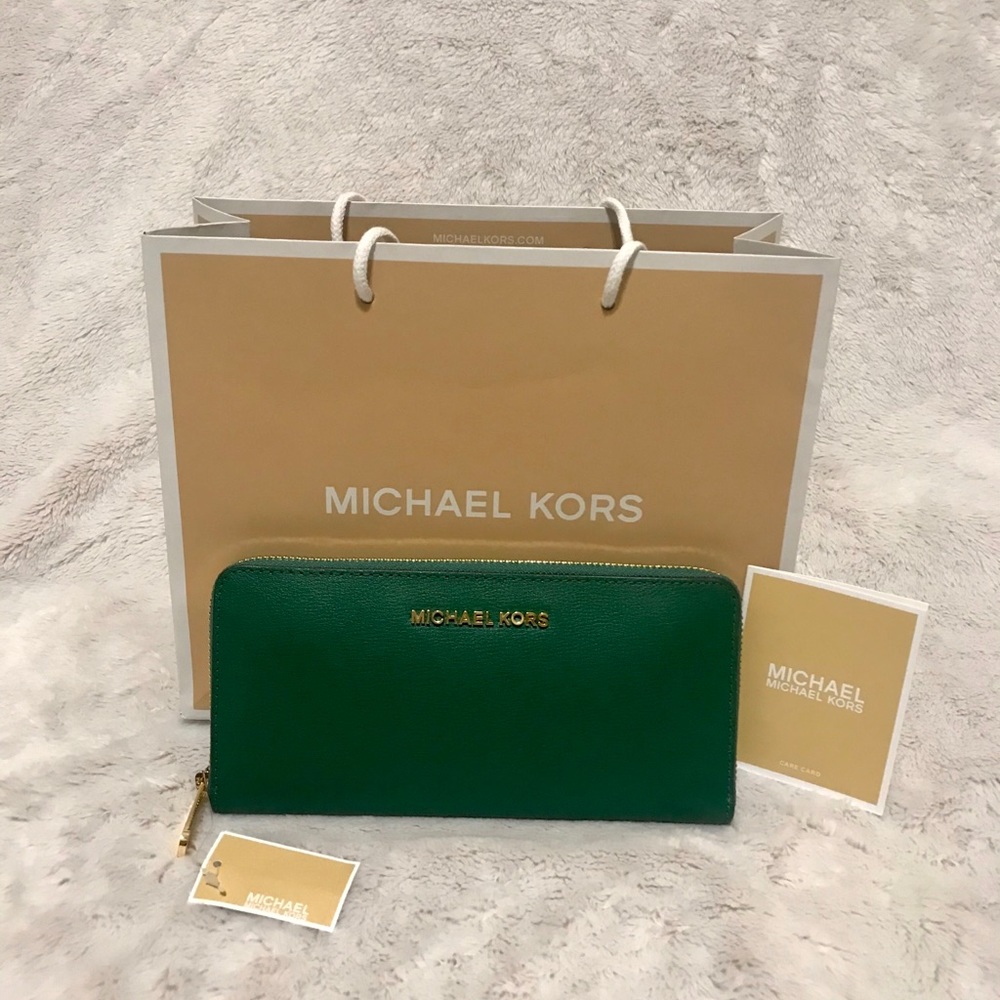🚫SOLD🚫Michael Kors Wallet